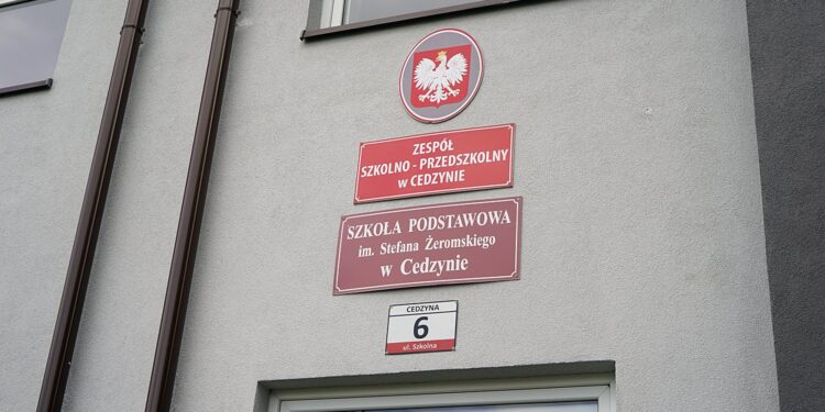 Nauczyciele z całej gminy nie dostaną pensji - Radio Kielce Nauczyciele z całej gminy nie dostaną pensji