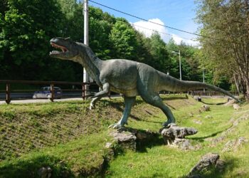 Dinozaury symbolem Bałtowa są już od 20 lat