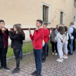 25.08.2021. Sandomierz. Przyjęcie symboli Światowych Dni Młodzieży. Procesja ulicami miasta / Grażyna Szlęzak-Wójcik / Radio Kielce