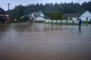 30.08.2021. Gmina Bodzentyn. Lokalne podtopienia po ulewach / Dariusz Skiba/Facebook