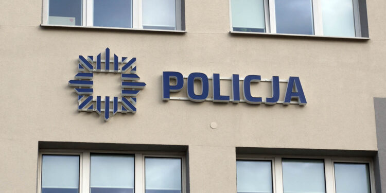 12.2.2016 Pińczów. Policja. Komenda Powiatowa Policji w Pińczowie / Radio Kielce