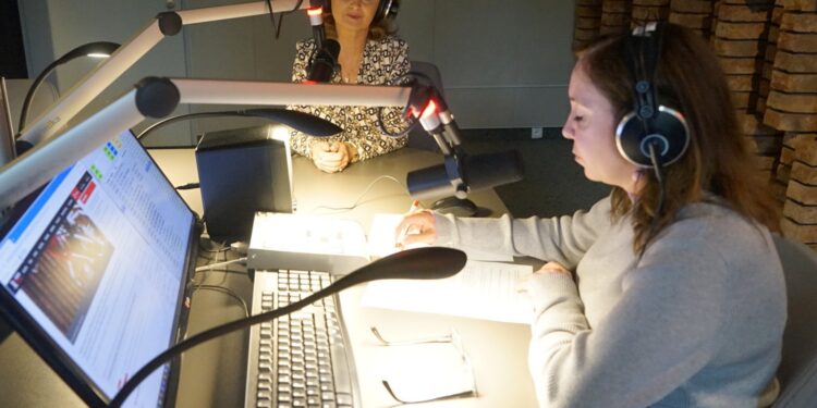 05.08.2021. Kielce. Punkty Widzenia. Na zdjęciu (odc lewej): Małgorzata Kiebzak - dyrektor świętokrzyskiego oddziału NFZ, Iwona Murawska-  Radio Kielce / Kamil Król / Radio Kielce