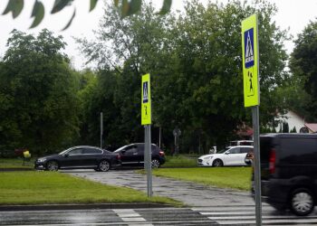 06.08.2021. Kielce. Przejście dla pieszych na skrzyżowaniu ulic Jesionowej i Klonowej / Anna Kwapisz / Radio Kielce