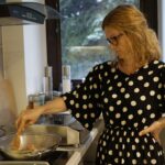 23.08.2021. Kielce. Letnia Kuchnia Radia Kielce. Wegański poniedziałek. Na zdjęciu: Dorota Wawrzycka - dietetyk, specjalista żywienia klinicznego, weganka / Anna Kwapisz / Radio Kielce