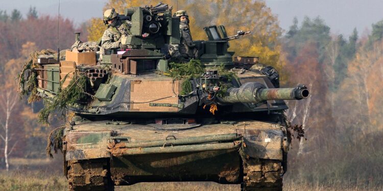 Czołg M1 Abrams / Shutterstock