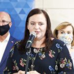 16.08.2021. Skarżysko-Kamienna. Otwarcie dworca kolejowego. Na zdjęciu: Małgorzata Jarosińska-Jedynak - wiceminister funduszy i polityki regionalnej / Jarosław Kubalski / Radio Kielce