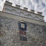 Opatów. Brama Warszawska z obrazem Matki Boskiej Częstochowskiej z 1922 roku / Emilia Sitarska / Radio Kielce