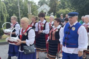 22.08.2021. Mirzec. Święto Plonów połączone z jubileuszem kół gospodyń wiejskich / Anna Głąb / Radio Kielce