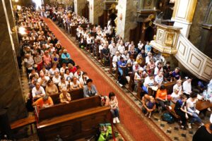 08.08.2021. Kielce. 40. Kielecka Piesza Pielgrzymka z Wiślicy na Jasną Górę w niedzielę dotarła do Kielc / Jarosław Kubalski / Radio Kielce