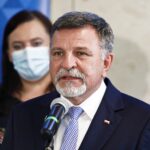 16.08.2021. Skarżysko-Kamienna. Otwarcie dworca kolejowego. Na zdjęciu: poseł Andrzej Kryj / Jarosław Kubalski / Radio Kielce