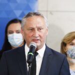 16.08.2021. Skarżysko-Kamienna. Otwarcie dworca kolejowego. Na zdjęciu: Zbigniew Koniusz - wojewoda świętokrzyski / Jarosław Kubalski / Radio Kielce