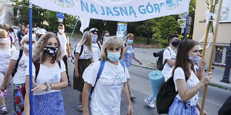 09.08.2020. Kielce. 39. Piesza Pielgrzymka Kielecka na Jasną Górę wyruszyła ze stolicy województwa świętokrzyskiego / Jarosław Kubalski / Radio Kielce