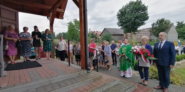 01.08.2021. Rosiejów. Uroczystości upamiętniające mieszkańców Rosiejowa pomordowanych w sierpniu 1944 roku / Marta Gajda / Radio Kielce