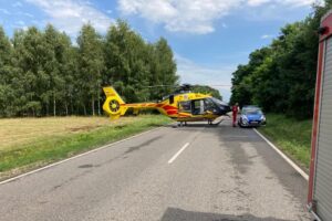 01.08.2021. Osiek. Wypadek na drodze wojewódzkiej 765 / KP PSP Staszów