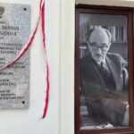 22.08.2021. Nagłowice. Odsłonięcie tablicy poświęconej pamięci pisarza Pawła Jasienicy / Magdalena Galas-Klusek / Radio Kielce