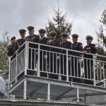 09.08.2021. Skarżysko-Kamienna. Spotkanie członków Stowarzyszenia Rezerwistów Marynarki Wojennej z dyrekcją i pracownikami Muzeum im. Orła Białego / Anna Głąb / Radio Kielce