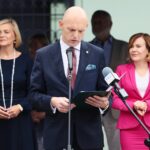 01.08.2021. Samsonów. Nowy wóz strażacki dla OSP w Samsonowie. Na zdjęciu (od lewej): Renata Janik - wicemarszałek województwa świętokrzyskiego, Wojciech Ślefarski - wójt gminy Zagnańsk i Anna Krupka - wiceminister kultury, dziedzictwa narodowego i sportu / Wiktor Taszłow / Radio Kielce