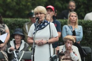 01.08.2021. Kielce. Obchody 77. rocznicy wybuchu Powstania Warszawskiego. Na zdjęciu: Dorota Koczwańska- Kalita - naczelnik delegatury Instytutu Pamięci Narodowej w Kielcach / Wiktor Taszłow / Radio Kielce