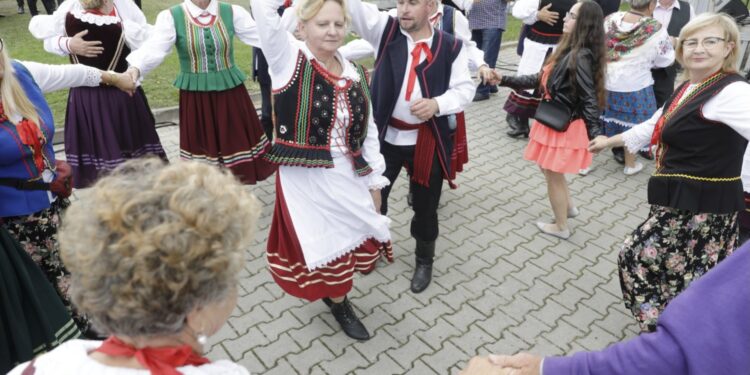 29.08.2021. Strawczyn. I Festiwal Muzyki Ludowej Ziemi Kieleckiej / Jarosław Kubalski / Radio Kielce