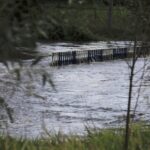 31.08.2021. Kielce. Zatorowany przepływ rzeki Lubrzanki przy ulicy Zielnej / Jarosław Kubalski / Radio Kielce