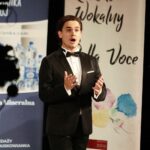 19.08.2021 Busko-Zdrój. Koncert laureatów Międzynarodowego Konkursu Wokalnego „Bella Voce”. Na zdjęciu: Ernest Tymczyszyn - 2 miejsce, grupa młodsza / Wiktor Taszłow / Radio Kielce