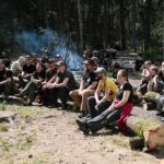 21.08.2021. Las nieopodal Nowin. VII Konwent Grupy Bushcraft Poland / Wiktor Taszłow / Radio Kielce