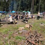 21.08.2021. Las nieopodal Nowin. VII Konwent Grupy Bushcraft Poland / Wiktor Taszłow / Radio Kielce