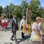 22.08.2021. Staszów. Dzień Chleba - korowód dożynkowy / Grażyna Szlęzak-Wójcik / Radio Kielce