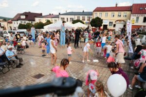 22.08.2021. Chęciny. „Wakacje 2021. Spotkajmy się” / Wiktor Taszlow / Radio Kielce