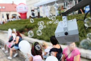 22.08.2021. Chęciny. „Wakacje 2021. Spotkajmy się” / Wiktor Taszlow / Radio Kielce