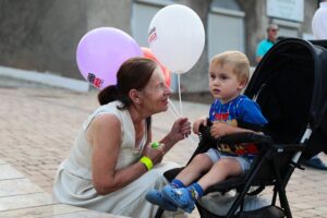 22.08.2021. Chęciny. „Wakacje 2021. Spotkajmy się” / Wiktor Taszlow / Radio Kielce