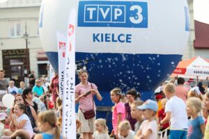 22.08.2021. Chęciny. „Wakacje 2021. Spotkajmy się” / Wiktor Taszlow / Radio Kielce