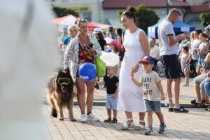 22.08.2021. Chęciny. „Wakacje 2021. Spotkajmy się” / Wiktor Taszlow / Radio Kielce