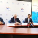 24.08.2021. Kielce. Podpisanie umowy na budowę kotłowni gazowej pomiędzy PGE Energia Ciepła S.A. a SBB Energy S.A. Na zdjęciu (od lewej): Zbigniew Duda - dyrektor oddziału Elektrociepłownia w Kielcach, Przemysław Kołodziejak - prezes zarządu PGE Energia Ciepła, Ziemowit Słomczyński - prezes zarządu SBB Energy, Andrzej Brzdękiewicz - wiceprezes zarządu SBB Energy / Wiktor Taszłow / Radio Kielce