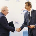 24.08.2021. Kielce. Podpisanie umowy na budowę kotłowni gazowej pomiędzy PGE Energia Ciepła S.A. a SBB Energy S.A. Na zdjęciu (od lewej): Przemysław Kołodziejak - prezes zarządu PGE Energia Ciepła, Ziemowit Słomczyński - prezes zarządu SBB Energy / Wiktor Taszłow / Radio Kielce