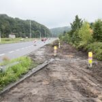 26.08.2021. Kielce. Budowa ścieżki rowerowej wzdłuż ulicy Krakowskiej / Wiktor Taszłow / Radio Kielce