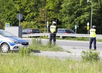 01.06.2021 Kielce. Policja na ulicy Ściegiennego. Pomiar prędkości / Jarosław Kubalski / Radio Kielce