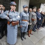 06.08.2021 Kraków. Marsz Szlakiem I Kompanii Kadrowej. Wymarsz z Oleandrów / Jarosław Kubalski / Radio Kielce