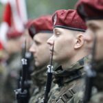 06.08.2021 Kraków. Marsz Szlakiem I Kompanii Kadrowej. Wymarsz z Oleandrów / Jarosław Kubalski / Radio Kielce