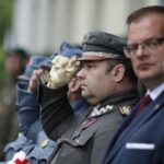 06.08.2021 Kraków. Marsz Szlakiem I Kompanii Kadrowej. Wymarsz z Oleandrów / Jarosław Kubalski / Radio Kielce