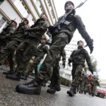 06.08.2021 Kraków. Marsz Szlakiem I Kompanii Kadrowej. Wymarsz z Oleandrów / Jarosław Kubalski / Radio Kielce