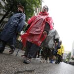 06.08.2021 Kraków. Marsz Szlakiem I Kompanii Kadrowej. Wymarsz z Oleandrów / Jarosław Kubalski / Radio Kielce