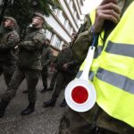 06.08.2021 Kraków. Marsz Szlakiem I Kompanii Kadrowej. Wymarsz z Oleandrów / Jarosław Kubalski / Radio Kielce