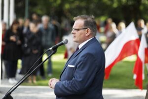 06.08.2021 Słomniki. 56. Marsz Szlakiem I Kompanii Kadrowej. Na zdjęciu: Jan Józef Kasprzyk - szef Urzędu do Spraw Kombatantów i Osób Represjonowanych / Jarosław Kubalski / Radio Kielce