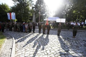 06.08.2021 Słomniki. 56. Marsz Szlakiem I Kompanii Kadrowej / Jarosław Kubalski / Radio Kielce