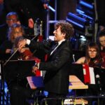 13.08.2021. Ujazd. Koncert "Polska dziękuje - w duchu Niepodległej". Na zdjęciu: Piotr Rubik / Jarosław Kubalski / Radio Kielce