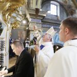 15.08.2021 Kielce. Katedra. Poświęcenie organów po renowacji. Poświęcenia dokonał biskup Jan Piotrowski / Jarosław Kubalski / Radio Kielce