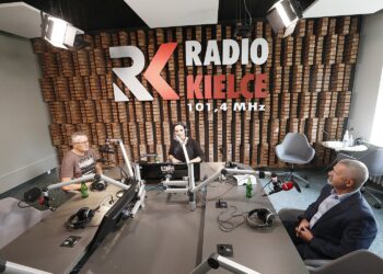 12.08.2021 Radio Kielce. Punkty Widzenia. Na zdjęciu od lewej: dr n. med. Wojciech Przybylski - dyrektor szpitala w Końskich , Magdalena Sitek - prowadząca audycję i świętokrzyski kurator oświaty Kazimierz Mądzik / Sebastian Kalwat / Radio Kielce