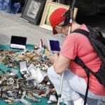 14.08.2021 Kielce. Giełda kolekcjonerska / Jarosław Kubalski / Radio Kielce