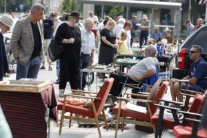 14.08.2021 Kielce. Giełda kolekcjonerska / Jarosław Kubalski / Radio Kielce